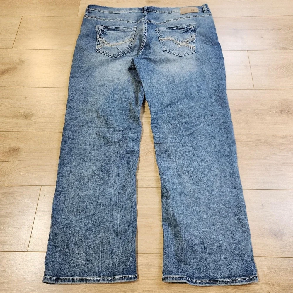BKE Seth Bootcut Jeans Mens 42x32 Blue Med Wash Relaxed Fit Stretch Denim